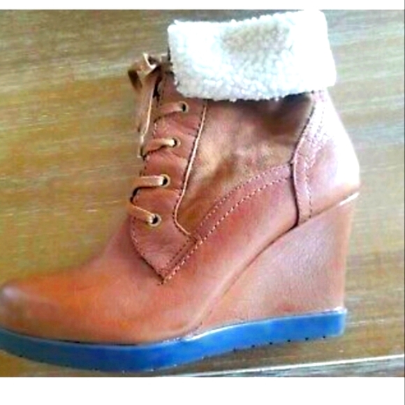 Franco Sarto shearing Wedge booties 👢 - Picture 3 of 13